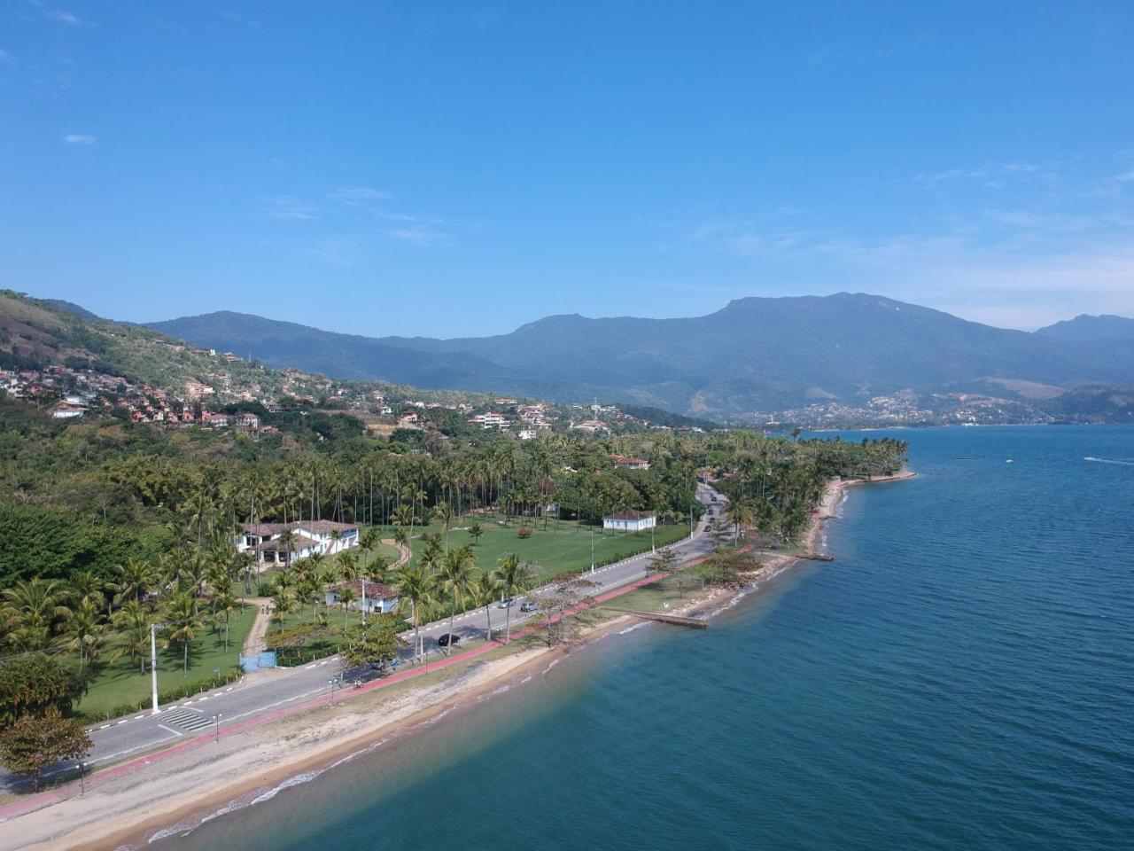 Quartos próximo ao centro de Ilhabela Exterior foto